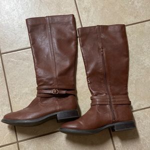 Lauren Conrad Hunter Leather Riding Boots
Brown/Cognac Buckle Zip Up Detailing
